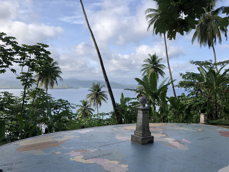 Construa piscina com Pedra São Tomé e viva o bem-estar