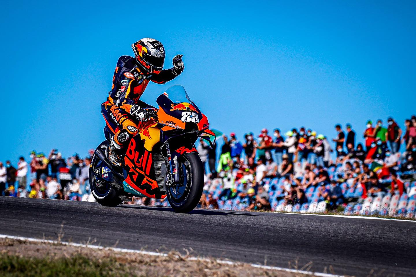 MotoGP em Portimão: Miguel Oliveira termina GP de Portugal no 5.º lugar.  Veja aqui os vídeos da corrida - Postal do Algarve